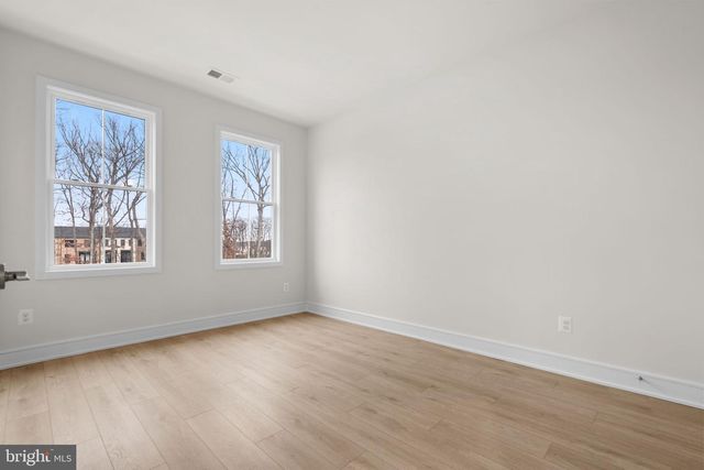 23019 BLUE EAGLE TER, Ashburn, VA 20148