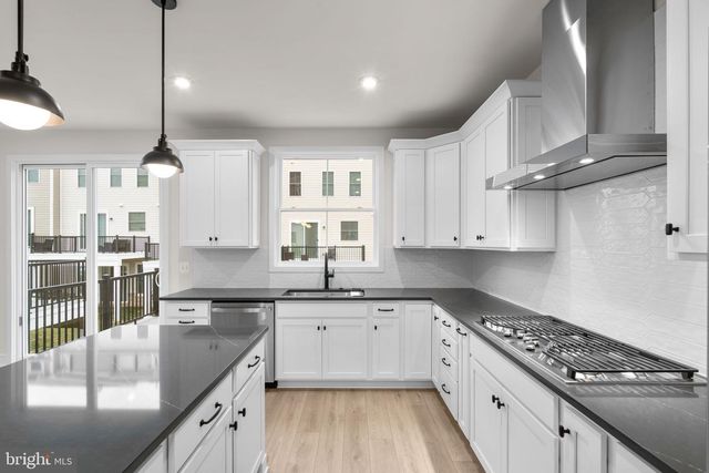 23019 BLUE EAGLE TER, Ashburn, VA 20148