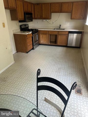 1332 STATESMAN, East Norriton, PA 19403