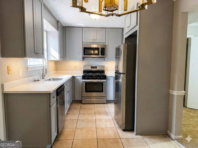 411 Fawnbrook Circle, Griffin, GA 30223