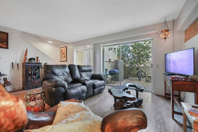 2504 N Whitewater Club Drive A, Palm Springs, CA 92262