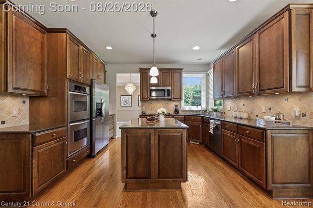 22217 Hazelton Court, Novi, MI 48374