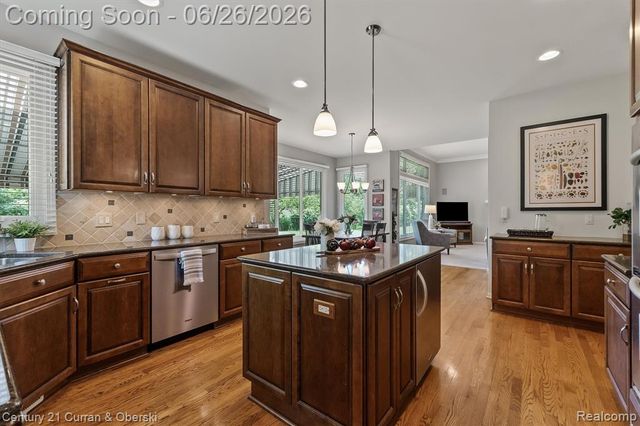 22217 Hazelton Court, Novi, MI 48374