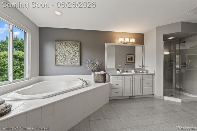 22217 Hazelton Court, Novi, MI 48374
