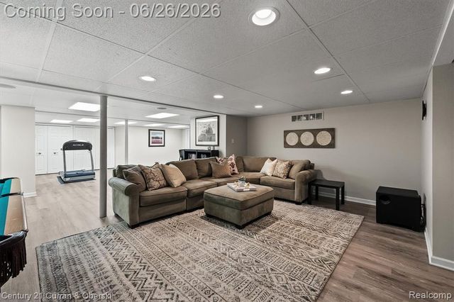 22217 Hazelton Court, Novi, MI 48374