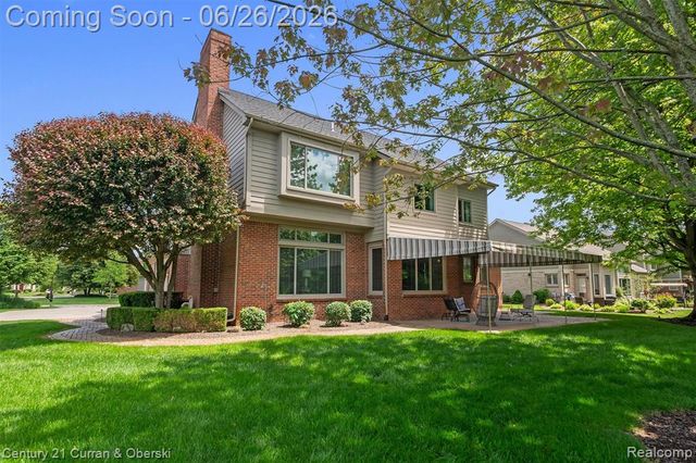 22217 Hazelton Court, Novi, MI 48374