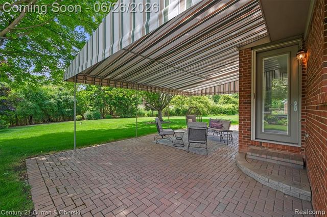 22217 Hazelton Court, Novi, MI 48374