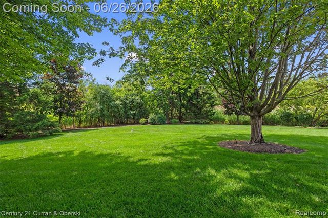 22217 Hazelton Court, Novi, MI 48374