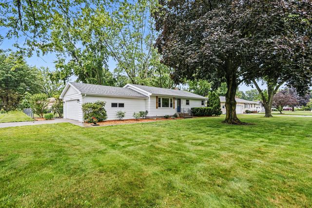 1350 N Aurilla Drive, St. Joseph, MI 49085