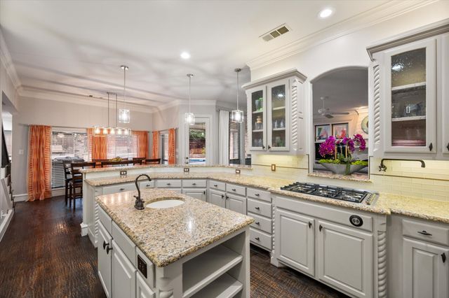 1403 Norwegian Wood Court, Mansfield, TX 76063