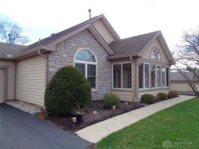 80 Villa Pointe Drive, Springboro, OH 45066