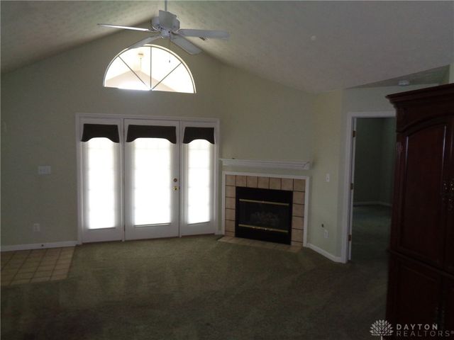 80 Villa Pointe Drive, Springboro, OH 45066