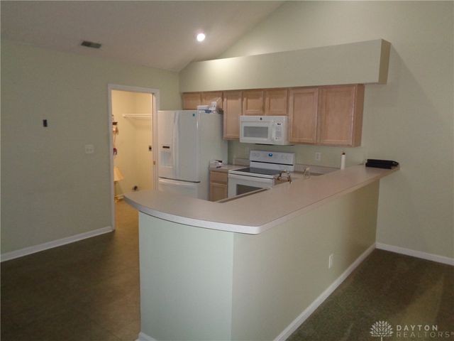 80 Villa Pointe Drive, Springboro, OH 45066