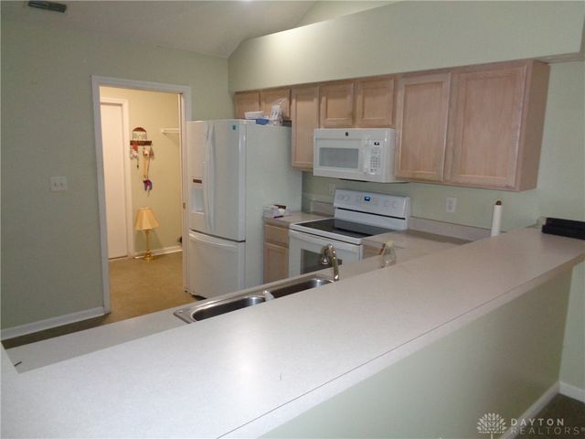 80 Villa Pointe Drive, Springboro, OH 45066