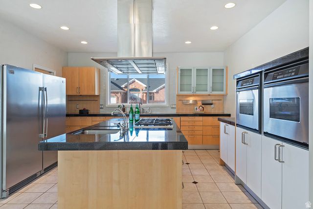 7993 S ELDON WAY, Cottonwood Heights, UT 84093