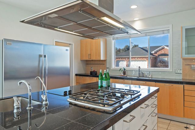 7993 S ELDON WAY, Cottonwood Heights, UT 84093