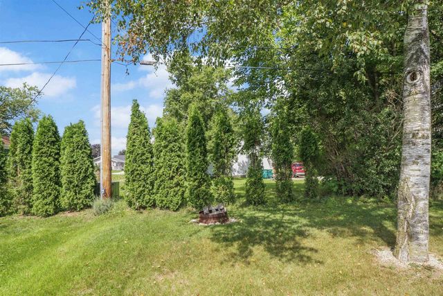 316 South Avenue, Edgerton, WI 53534