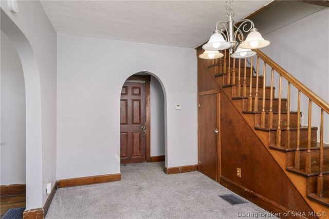 2112 E Market Street, New Albany, IN 47150