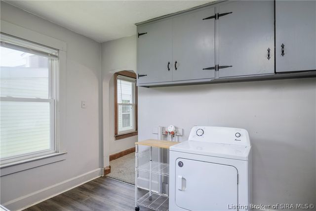 2112 E Market Street, New Albany, IN 47150