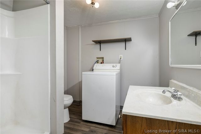 2112 E Market Street, New Albany, IN 47150