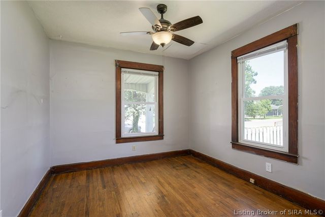 2112 E Market Street, New Albany, IN 47150