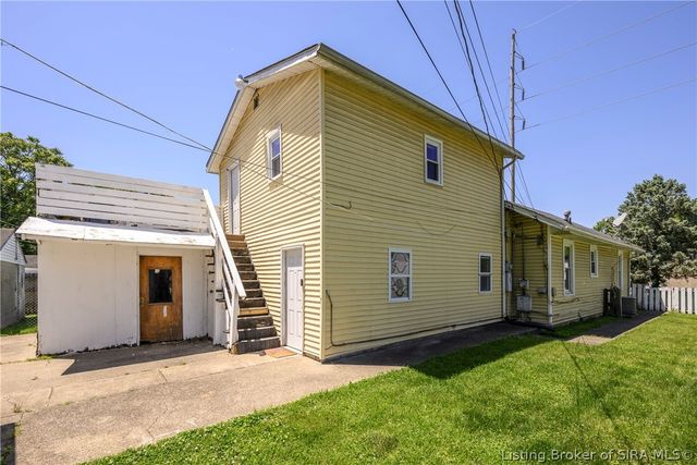 2112 E Market Street, New Albany, IN 47150
