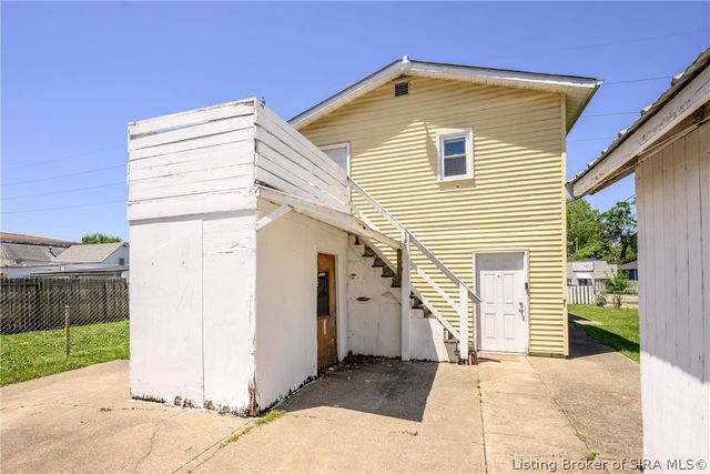 2112 E Market Street, New Albany, IN 47150