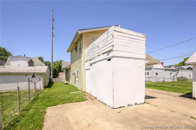 2112 E Market Street, New Albany, IN 47150