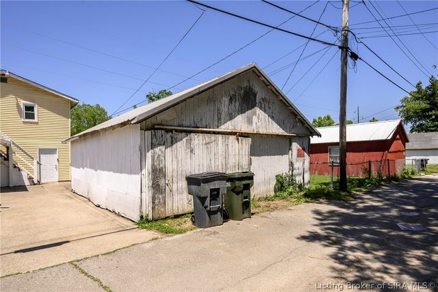 2112 E Market Street, New Albany, IN 47150