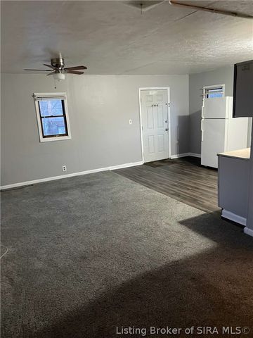 2112 E Market Street, New Albany, IN 47150