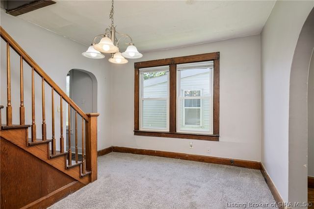 2112 E Market Street, New Albany, IN 47150