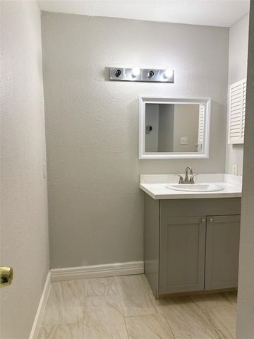 12500 Sandpiper Drive 193, Houston, TX 77035