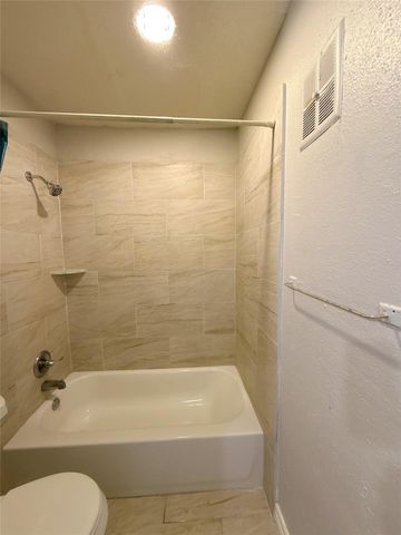 12500 Sandpiper Drive 193, Houston, TX 77035