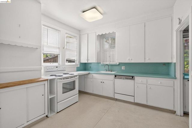 617 Boulevard Way, Oakland, CA 94610