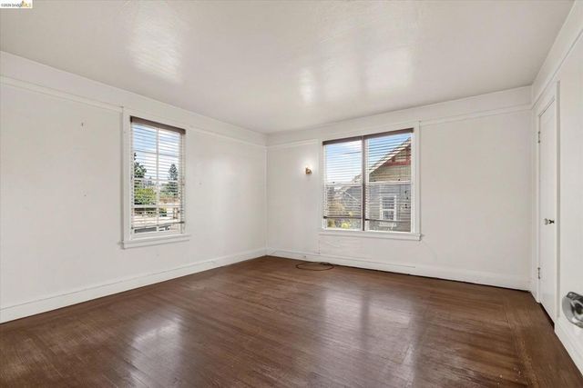 617 Boulevard Way, Oakland, CA 94610