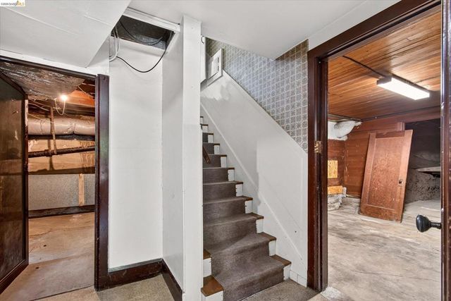 617 Boulevard Way, Oakland, CA 94610