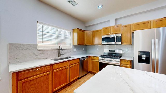 5527 Costa Uerde Road NW, Albuquerque, NM 87120