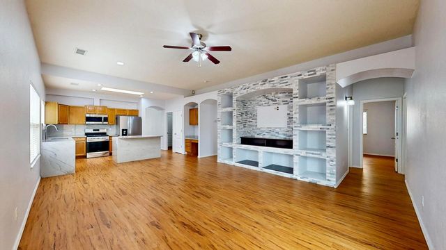 5527 Costa Uerde Road NW, Albuquerque, NM 87120