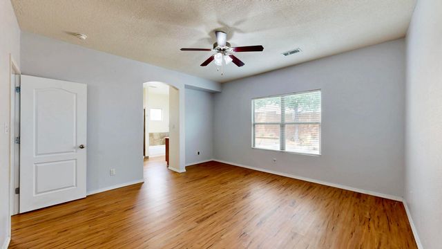 5527 Costa Uerde Road NW, Albuquerque, NM 87120