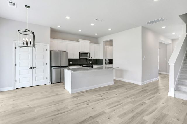 118 Periwinkle LN, Bastrop, TX 78602