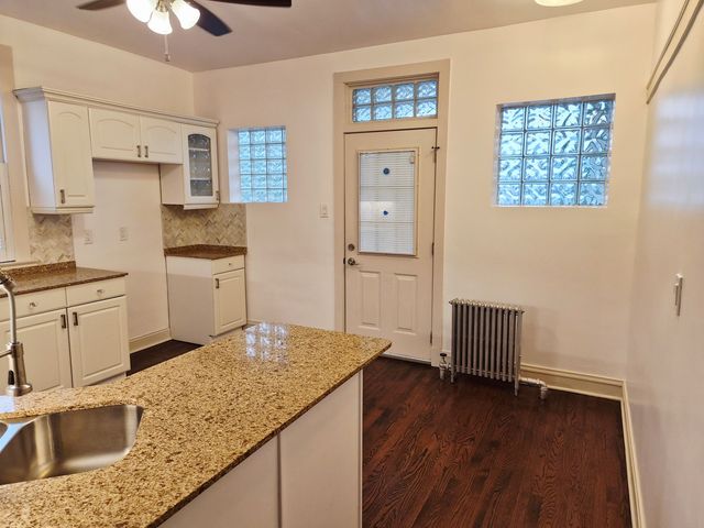 7826 S Bennett Avenue 2, Chicago, IL 60649