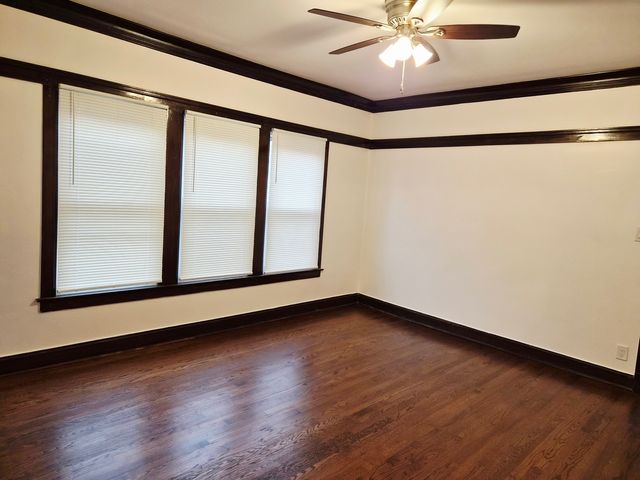 7826 S Bennett Avenue 2, Chicago, IL 60649