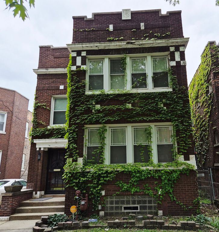 7826 S Bennett Avenue 2, Chicago, IL 60649