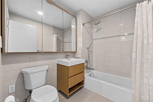 131-02A 40th Road 9H, Flushing, NY 11354