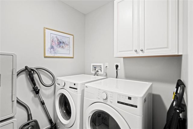 4950 Central Street 306, Kansas City, MO 64112