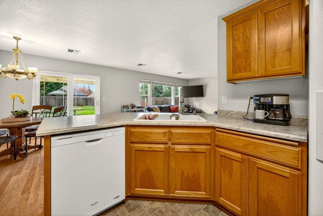 1708 Leonard Road, Grants Pass, OR 97527