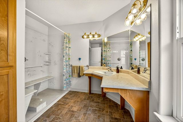 1708 Leonard Road, Grants Pass, OR 97527