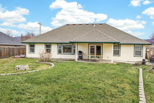 1708 Leonard Road, Grants Pass, OR 97527