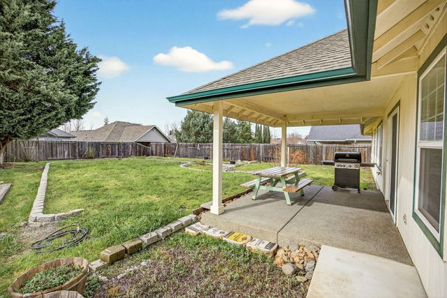 1708 Leonard Road, Grants Pass, OR 97527