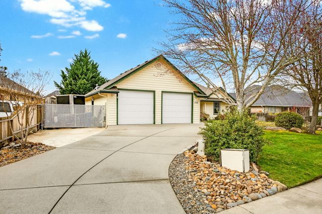 1708 Leonard Road, Grants Pass, OR 97527